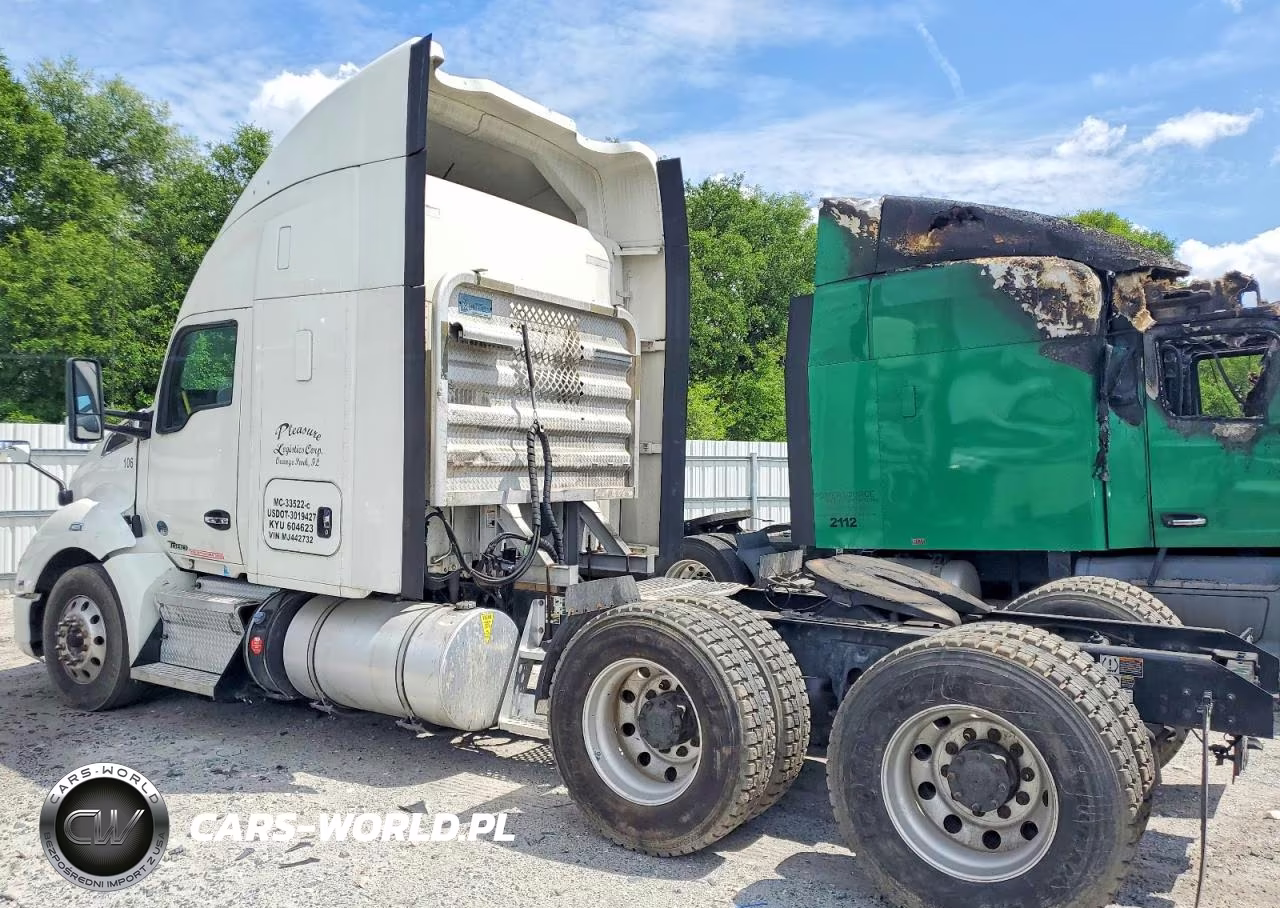 2021 Kenworth T680 Semi Truck VIN:1XKYDP9X7MJ442732 - 3