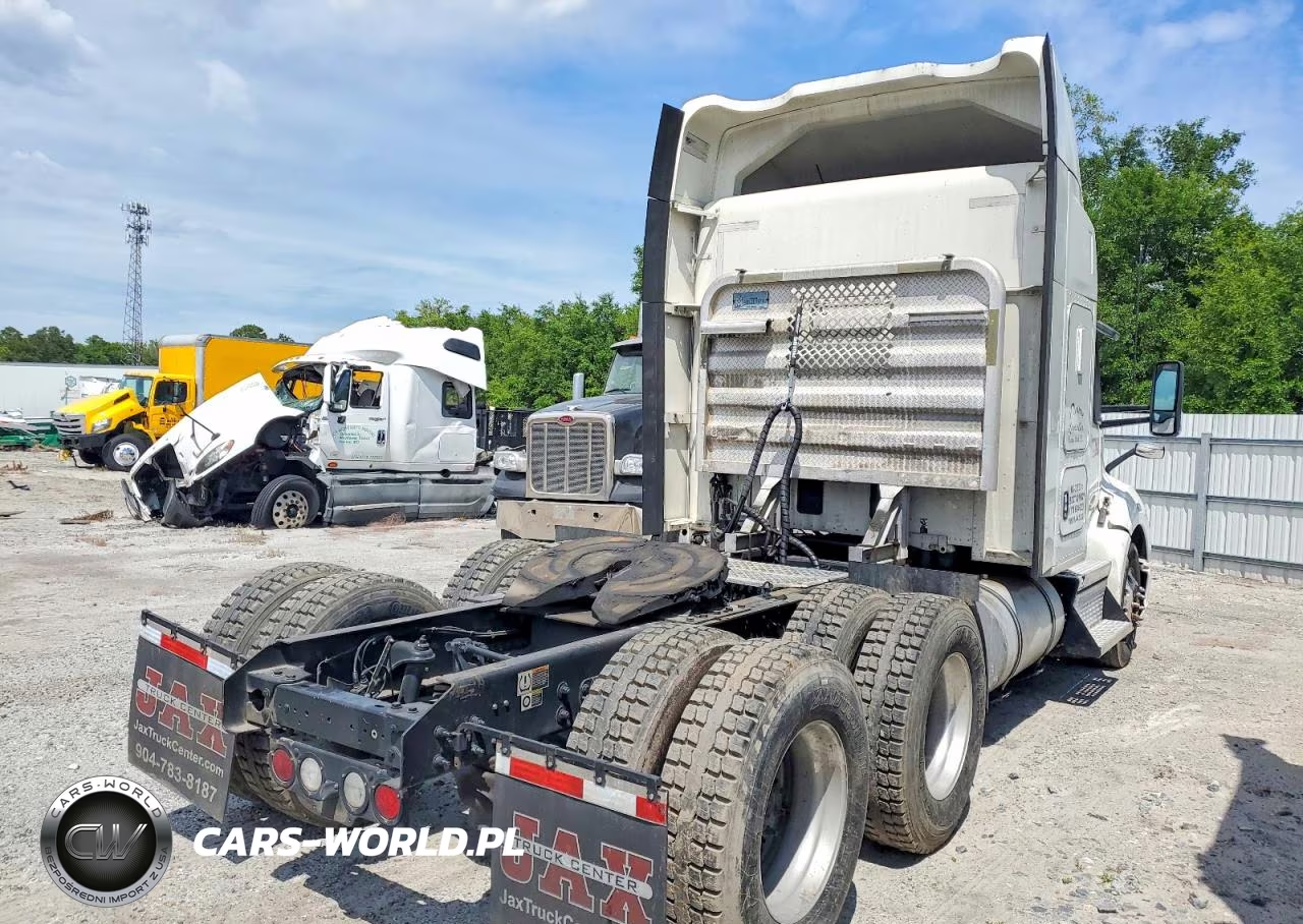 2021 Kenworth T680 Semi Truck VIN:1XKYDP9X7MJ442732 - 4