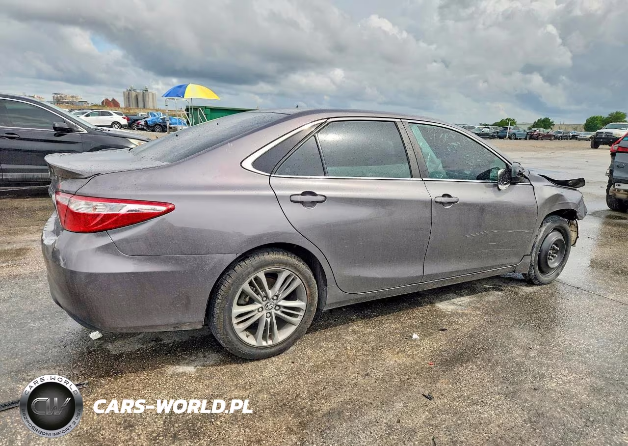 2017 Toyota Camry Se VIN:4T1BF1FK5HU320906 - 3