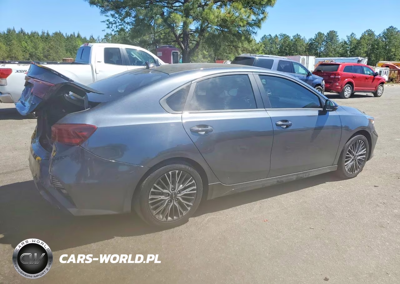 2022 Kia Forte Gt Line VIN:3KPF54AD9NE470935 - 3