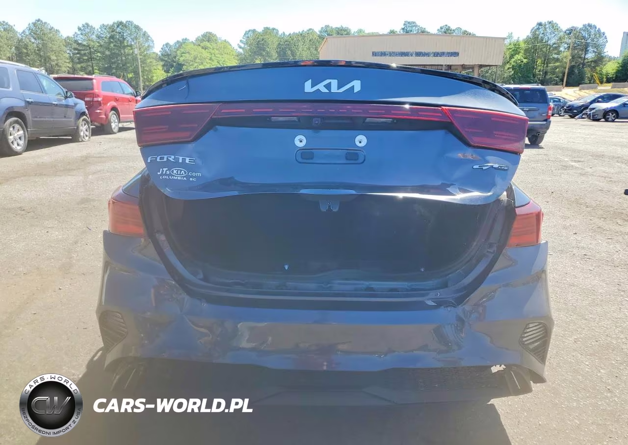 2022 Kia Forte Gt Line VIN:3KPF54AD9NE470935 - 6