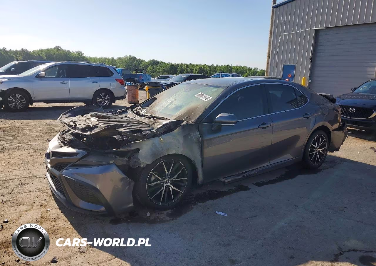 2024 Toyota Camry Se – zdjęcie 1 z 12