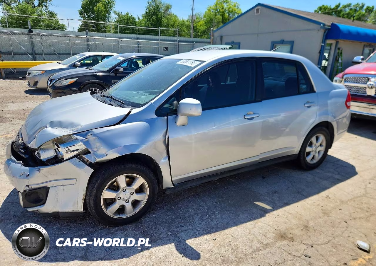2009 Nissan Versa 1.8 S