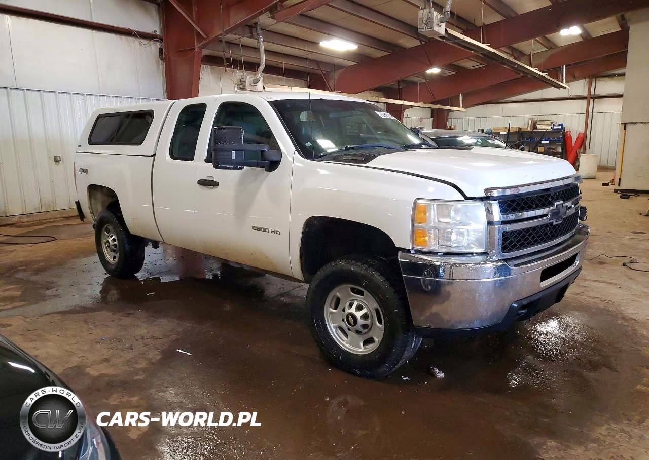 2011 Chevrolet Silverado K2500 Heavy Duty VIN:1GC2KVCGXBZ310616 - 4
