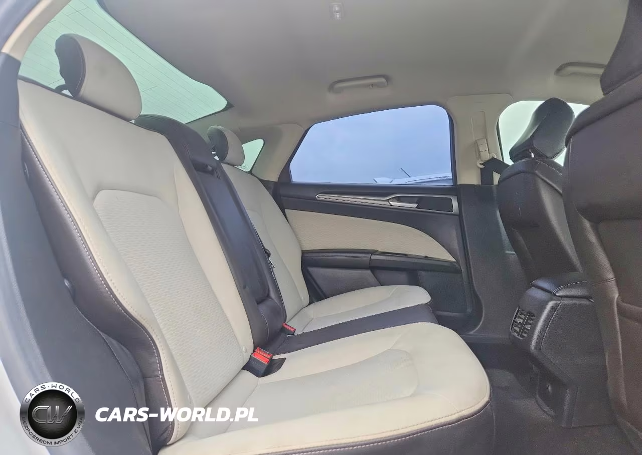 2020 Ford Fusion Se VIN:3FA6P0HD4LR120245 - 10