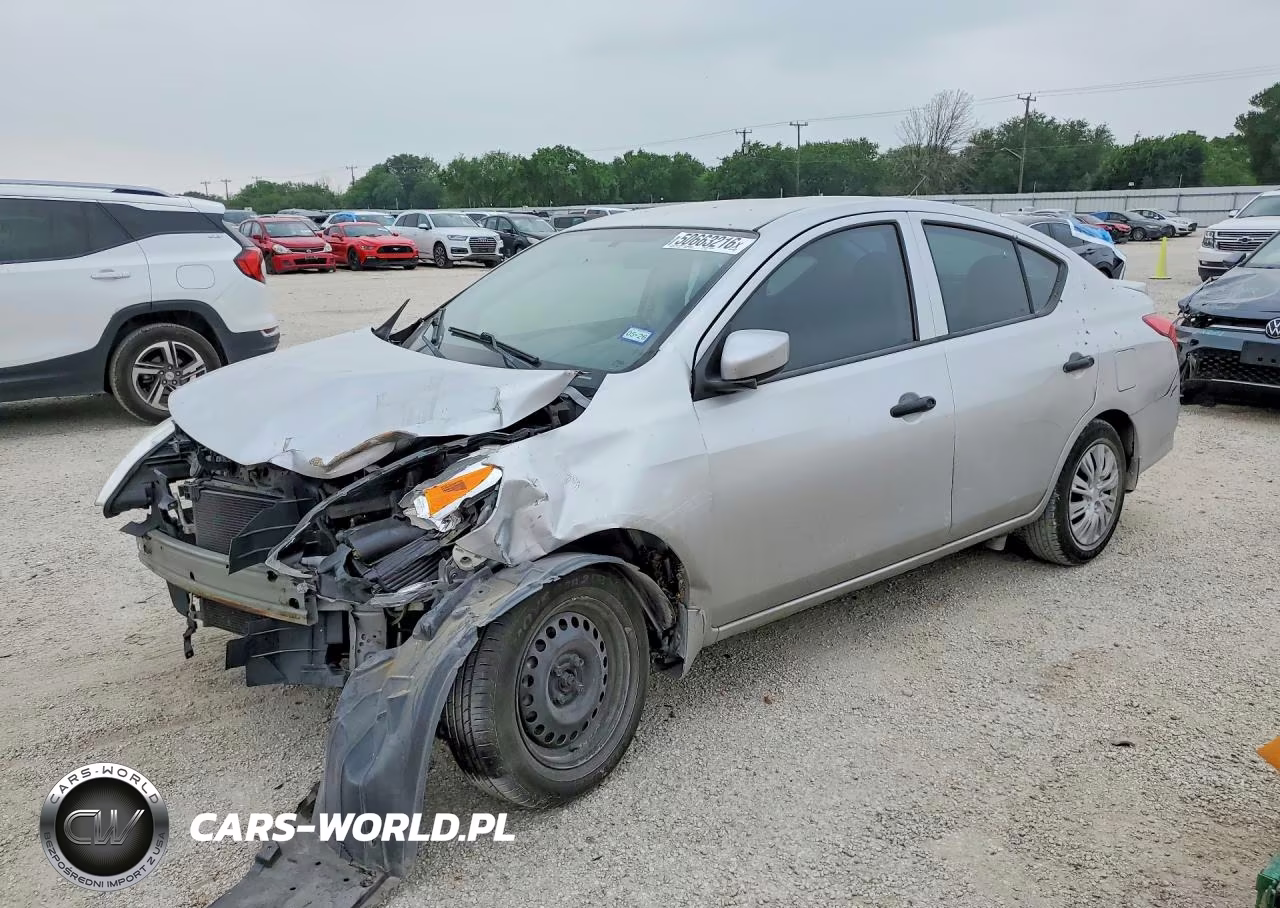 2017 Nissan Versa 1.6 S Plus