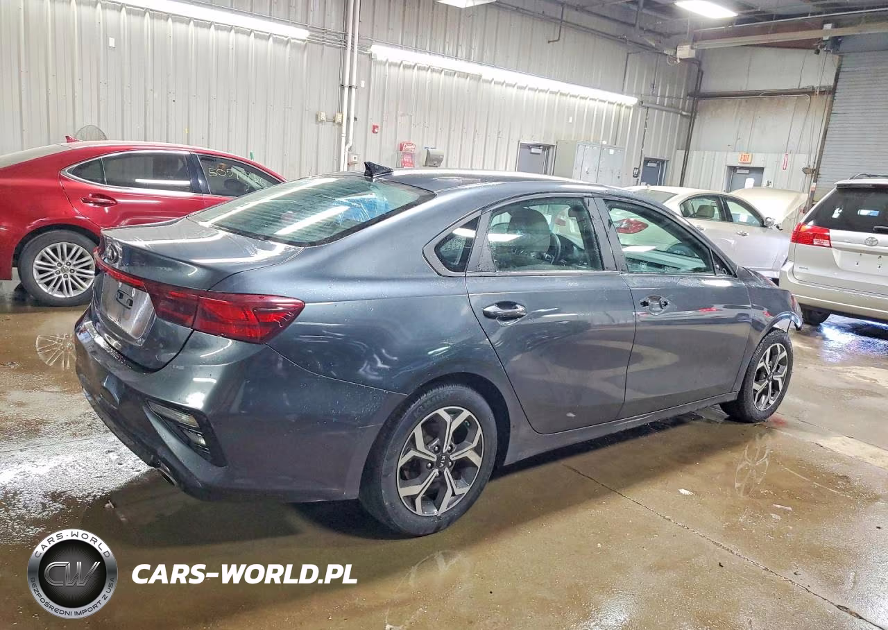 2021 Kia Forte Lxs VIN:3KPF24AD7ME407985 - 3