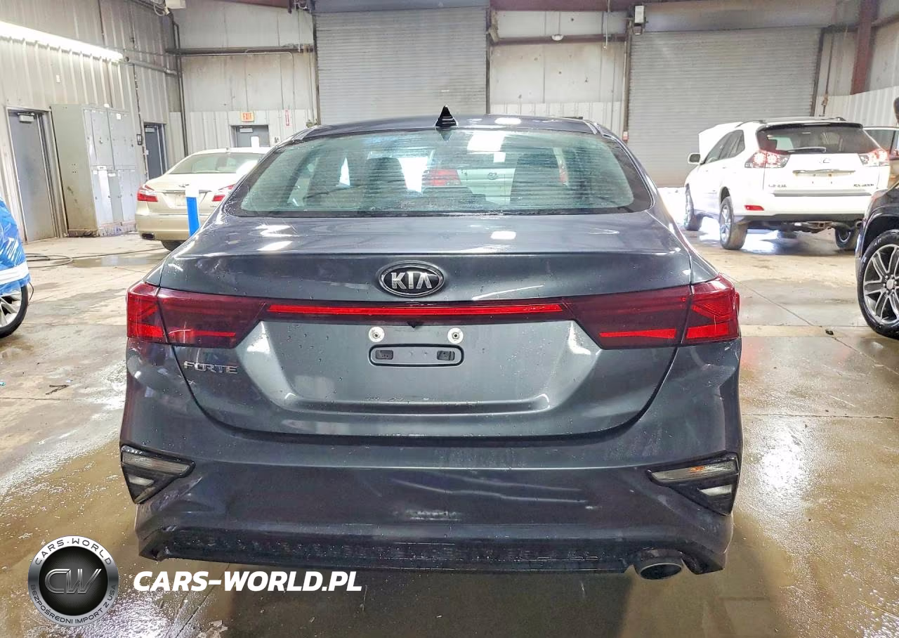 2021 Kia Forte Lxs VIN:3KPF24AD7ME407985 - 6