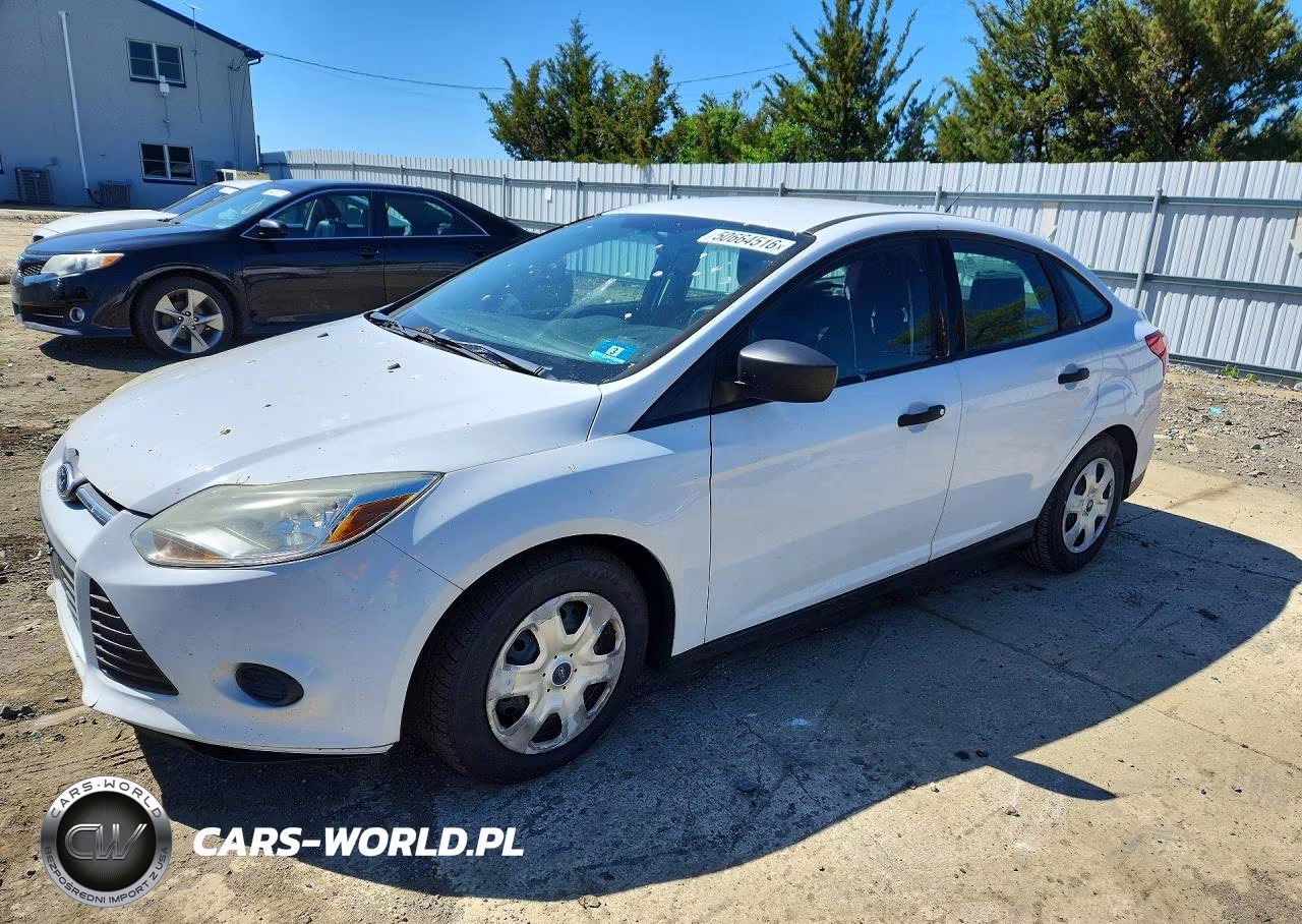 2013 Ford Focus S – zdjęcie 1 z 12