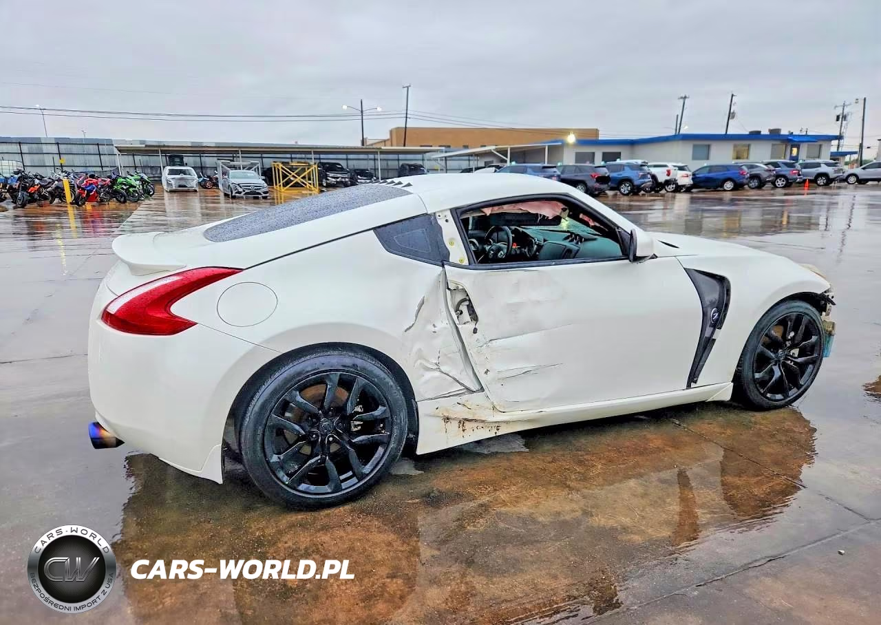 2014 Nissan 370Z VIN:JN1AZ4EHXEM635388 - 3