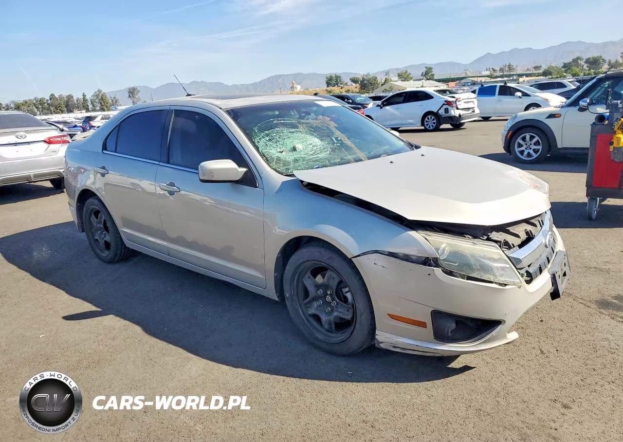 2010 Ford Fusion VIN:3FAHP0HA1AR382817 - 4
