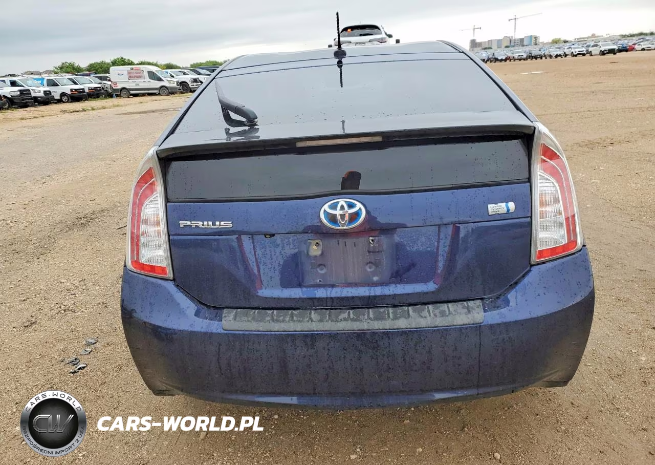 2013 Toyota Prius Four VIN:JTDKN3DUXD0344367 - 6