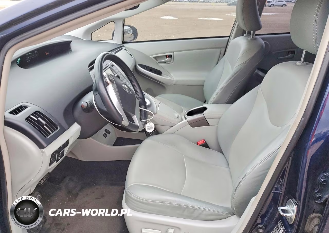 2013 Toyota Prius Four VIN:JTDKN3DUXD0344367 - 7