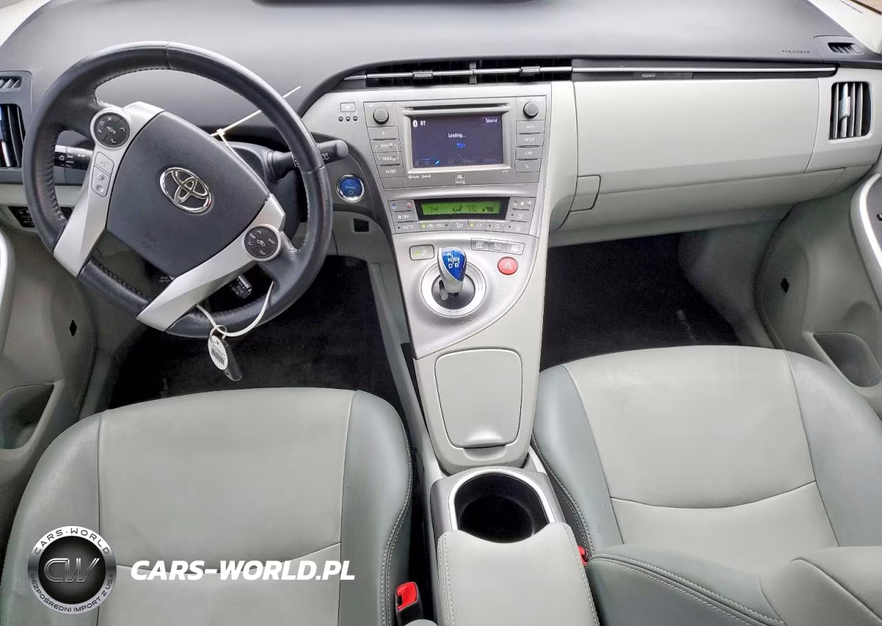 2013 Toyota Prius Four VIN:JTDKN3DUXD0344367 - 8