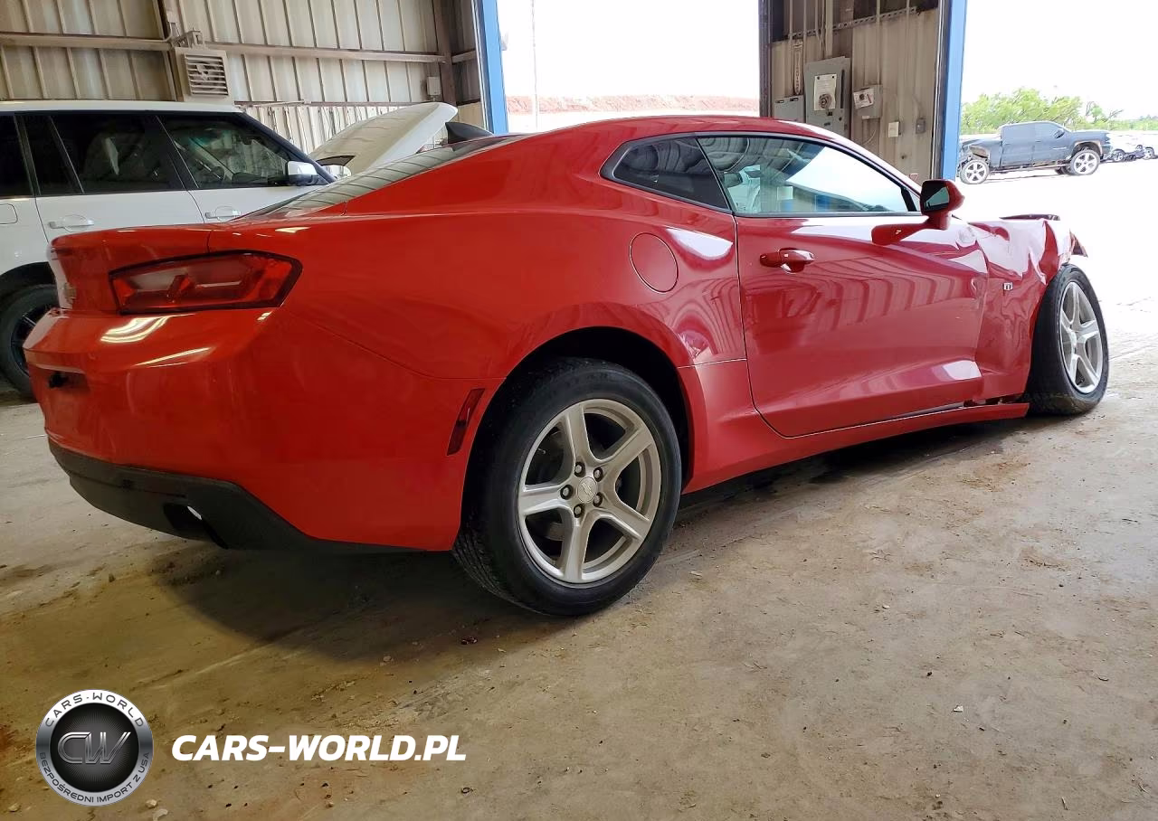 2017 Chevrolet Camaro Lt VIN:1G1FB1RX4H0105820 - 3