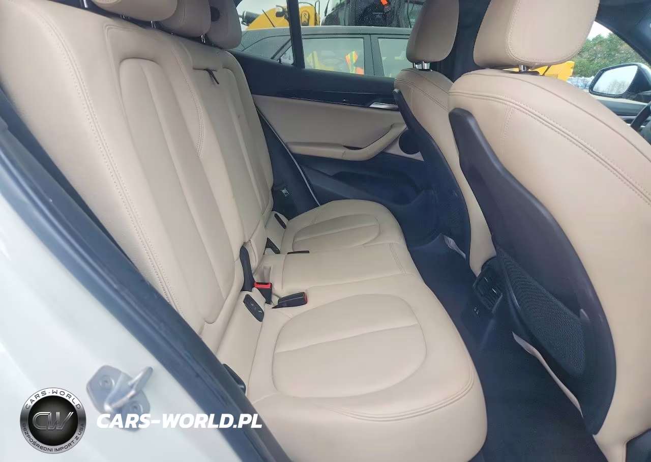 2018 BMW X2 xDrive28I VIN:WBXYJ5C30JEF80461 - 10