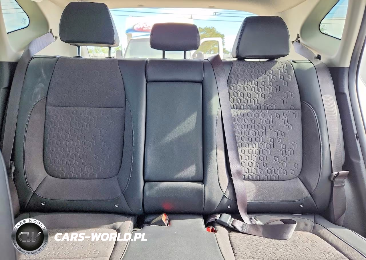2024 Kia Seltos X Line VIN:KNDEUCA79R7564919 - 10