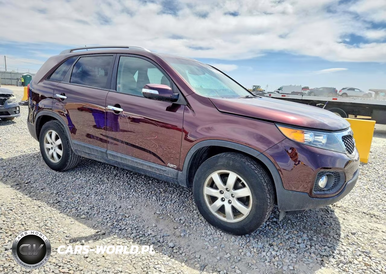 2012 Kia Sorento Lx VIN:5XYKTDA66CG277938 - 4