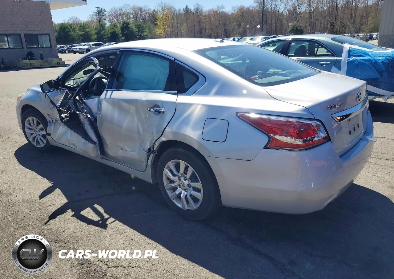 2015 Nissan Altima 2.5 S VIN:1N4AL3AP9FC450137 - 2