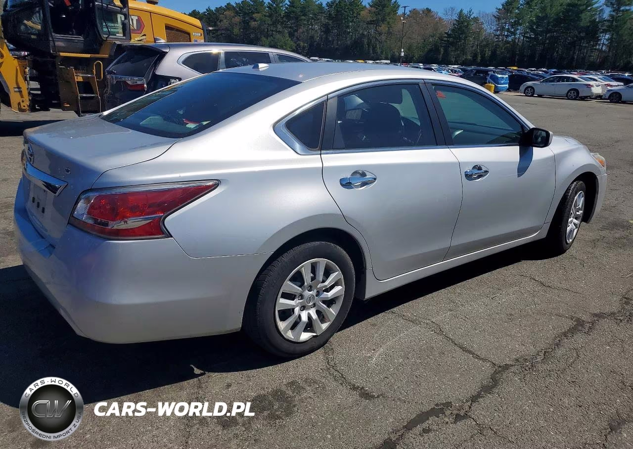 2015 Nissan Altima 2.5 S VIN:1N4AL3AP9FC450137 - 3