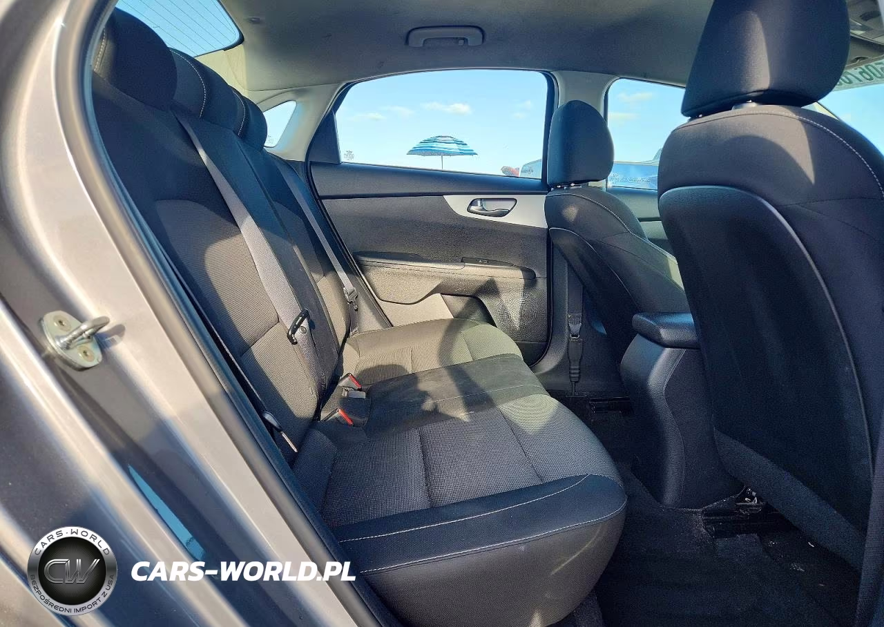2022 Kia Forte Lxs VIN:3KPF24AD2NE472230 - 10