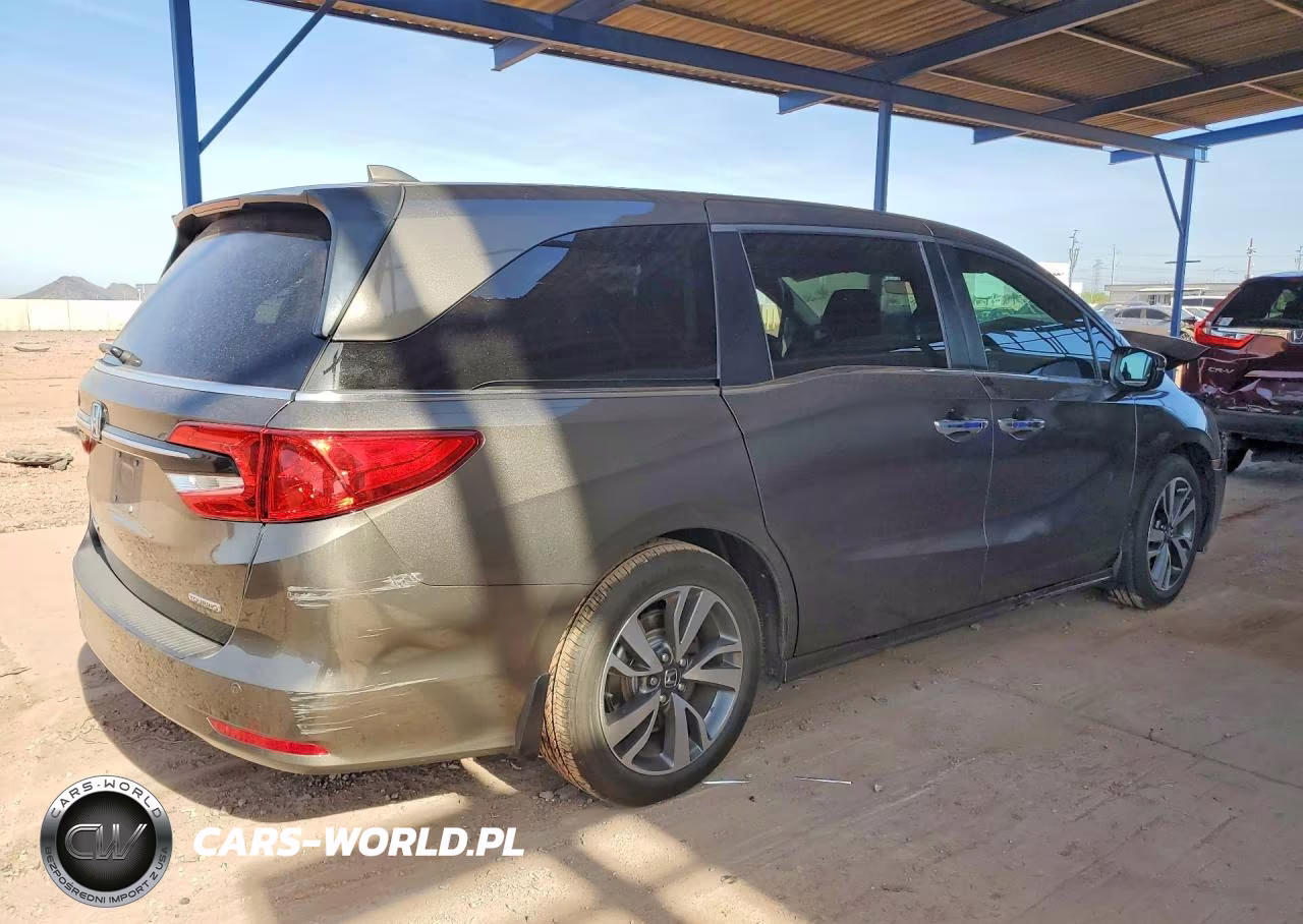 2022 Honda Odyssey Touring VIN:5FNRL6H88NB067367 - 3