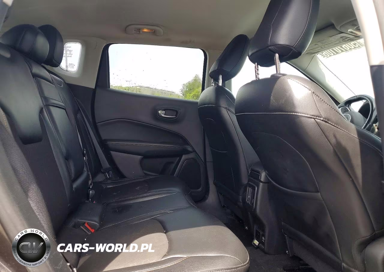 2018 Jeep Compass Latitude VIN:3C4NJDBB6JT178301 - 10