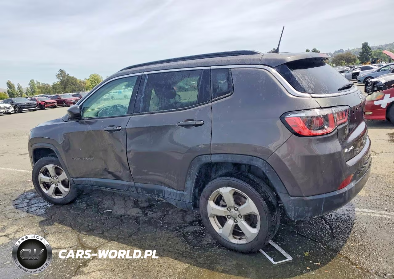2018 Jeep Compass Latitude VIN:3C4NJDBB6JT178301 - 2