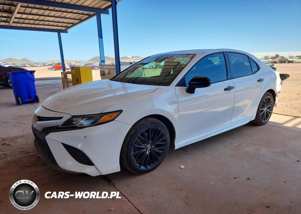 2020 Toyota Camry Se Nightshade