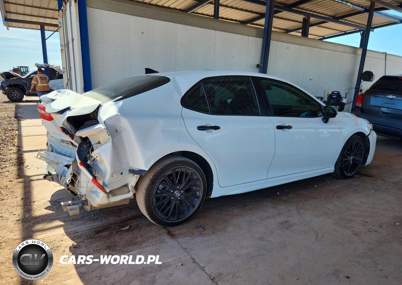 2020 Toyota Camry Se Nightshade VIN:4T1G11AK3LU313053 - 3