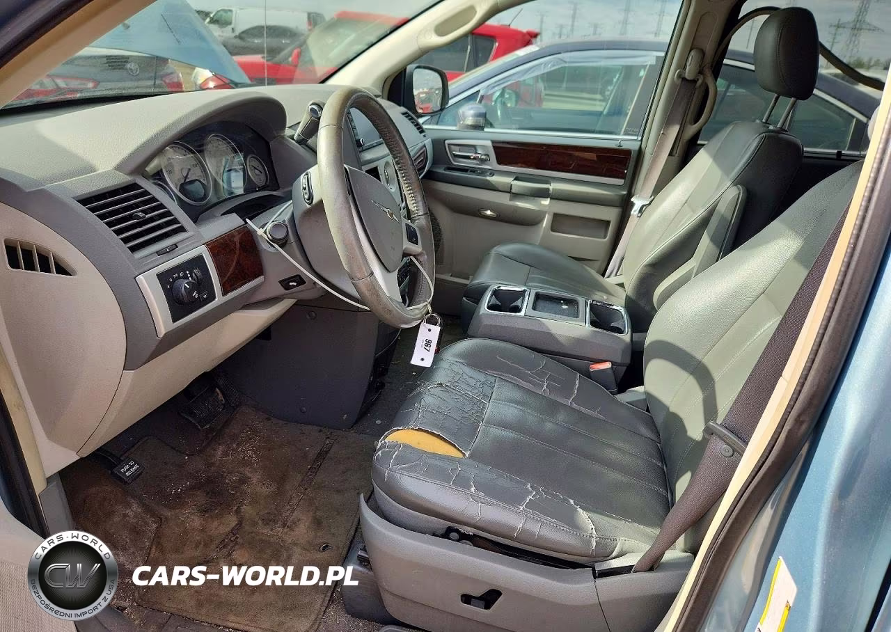 2010 Chrysler Town & Country Touring VIN:2A4RR5DX6AR253939 - 7