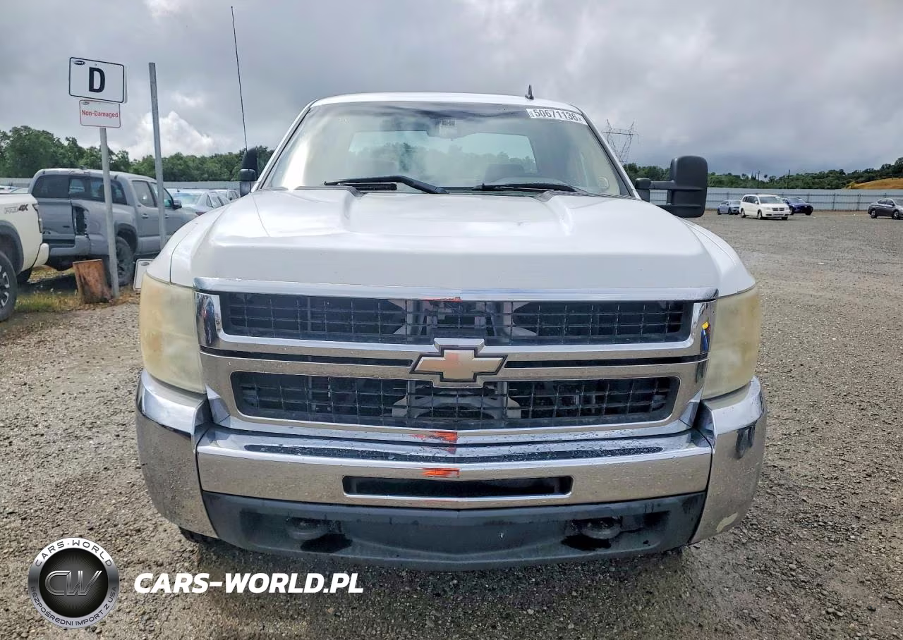 2008 Chevrolet Silverado C2500 Heavy Duty VIN:1GCHC29KX8E175364 - 5