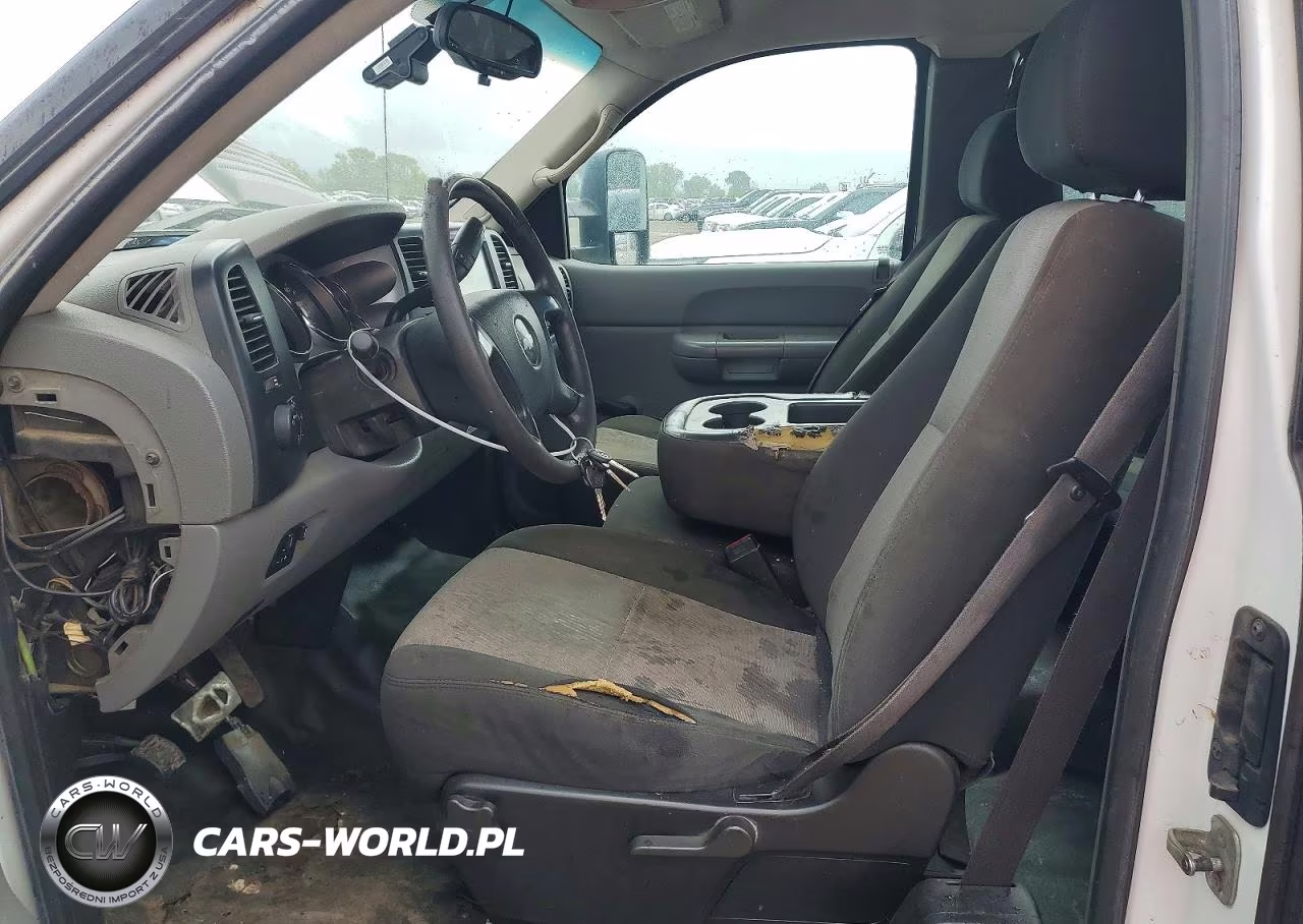 2008 Chevrolet Silverado C2500 Heavy Duty VIN:1GCHC29KX8E175364 - 7