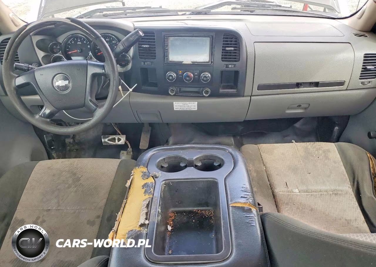 2008 Chevrolet Silverado C2500 Heavy Duty VIN:1GCHC29KX8E175364 - 8