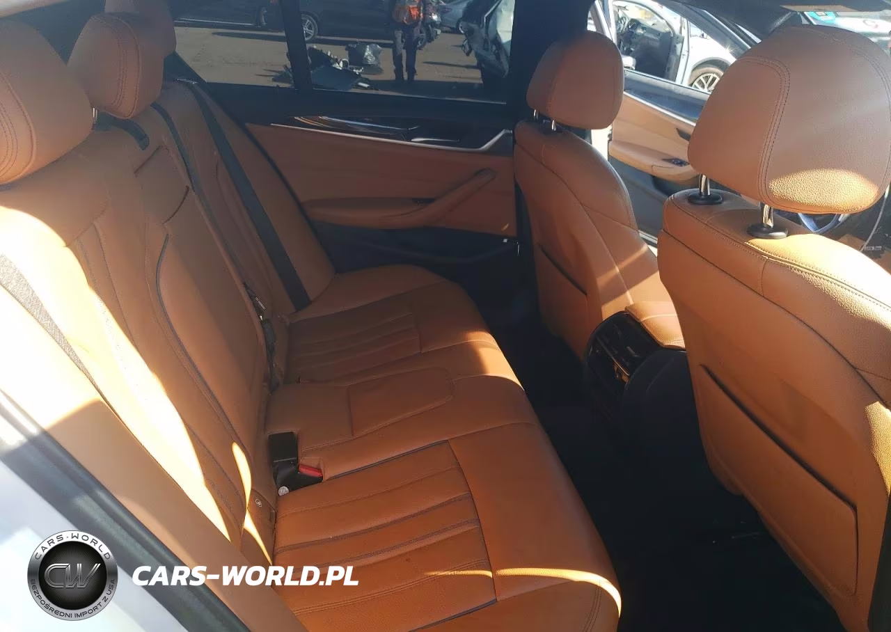 2018 BMW 530 Xi VIN:WBAJA7C56JWA72627 - 10