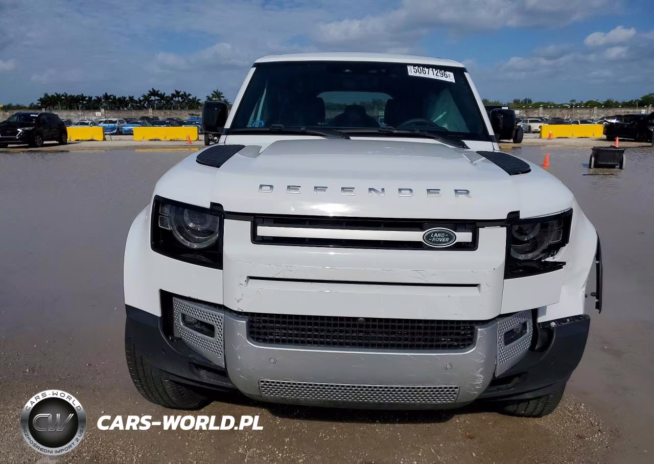 2025 Land Rover Defender 110 S VIN:SALEJ7EX7S2462590 - 5