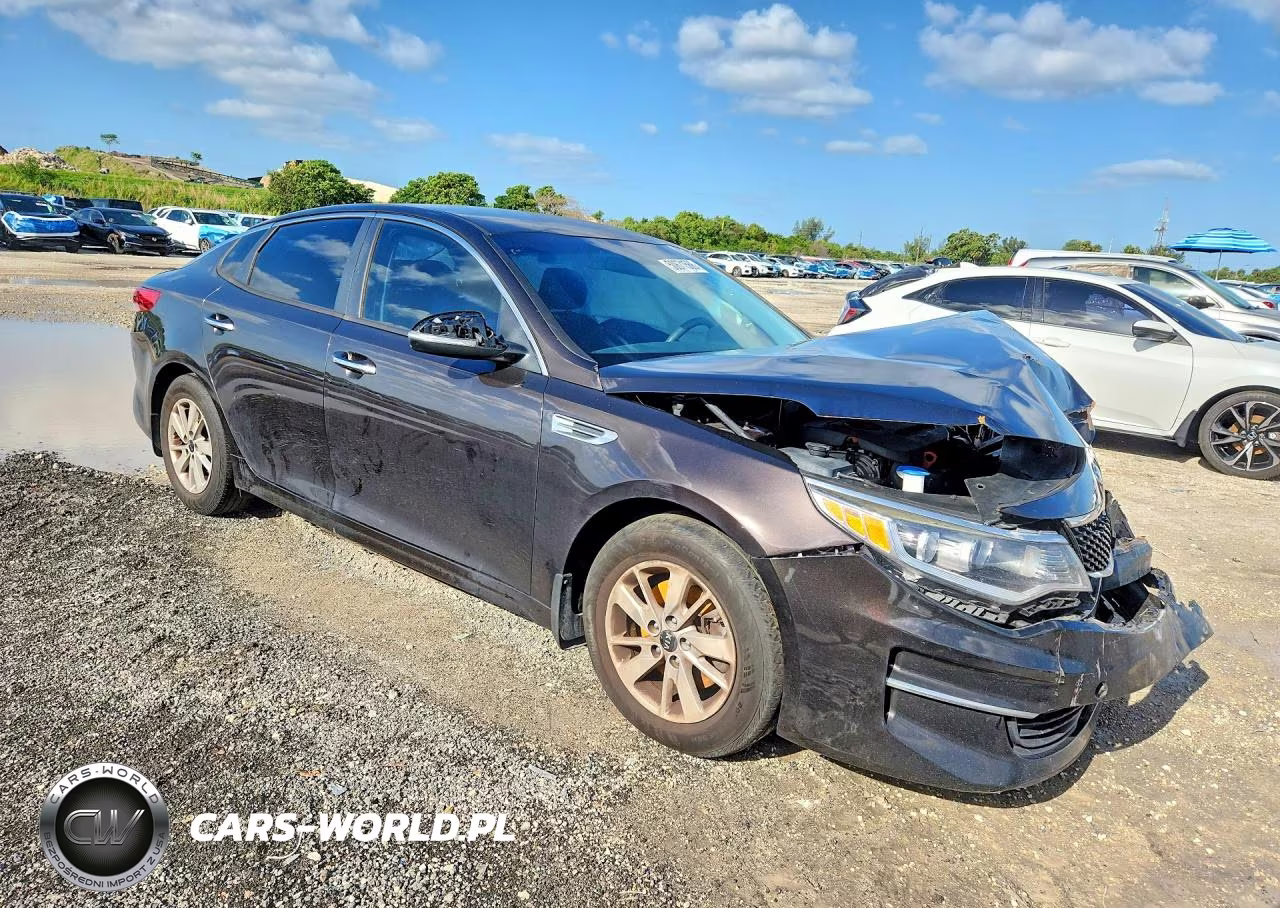 2018 Kia Optima Lx VIN:KNAGT4L32J5233835 - 4