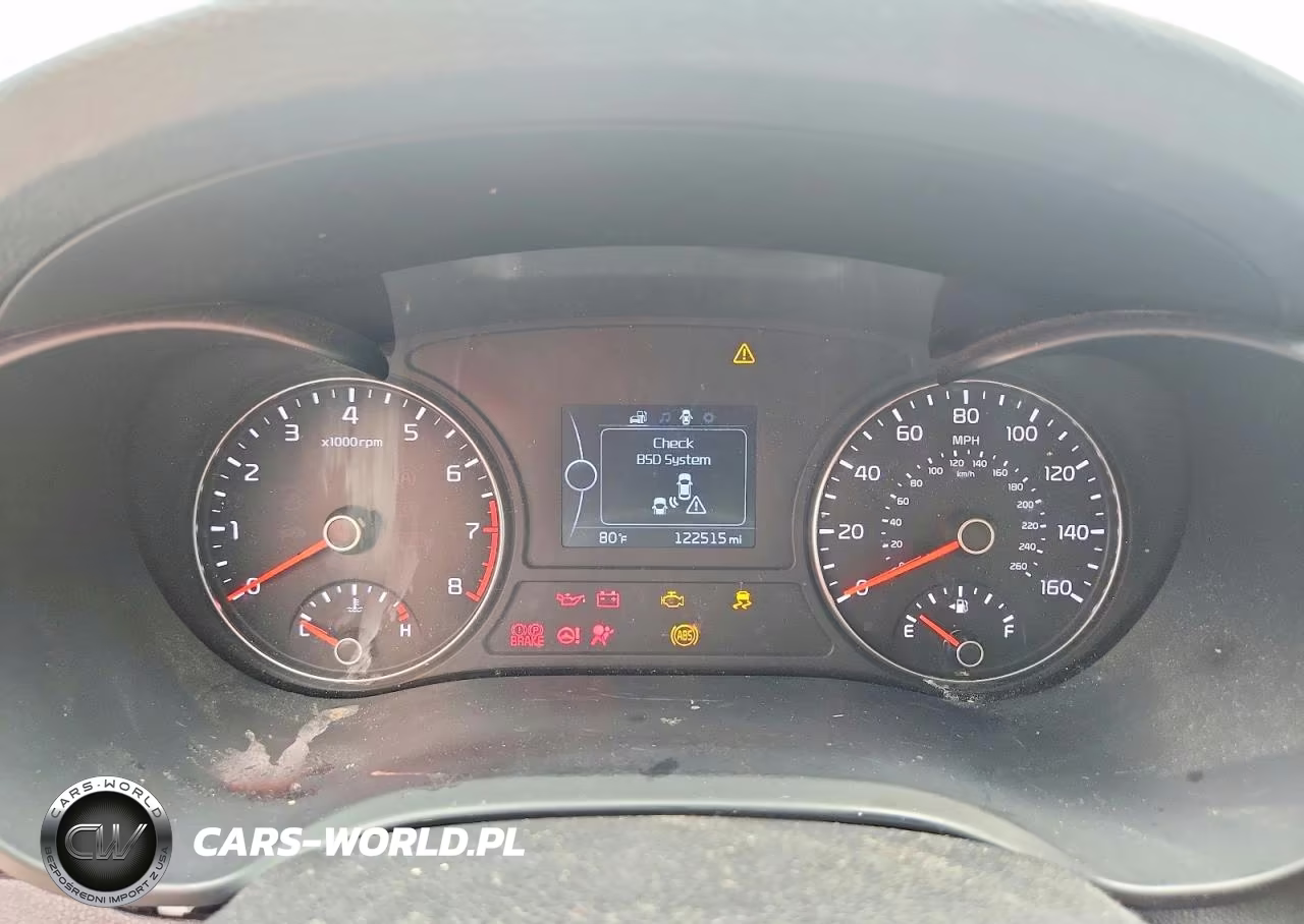 2018 Kia Optima Lx VIN:KNAGT4L32J5233835 - 9