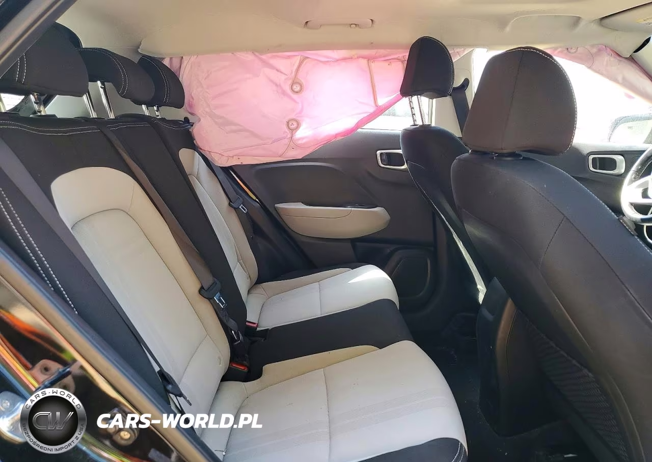 2022 Hyundai Venue Sel VIN:KMHRC8A33NU136043 - 11
