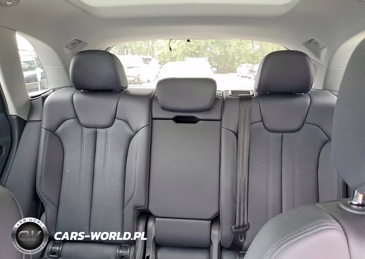 2018 Audi Q5 Premium Plus VIN:WA1BNAFY7J2208342 - 10