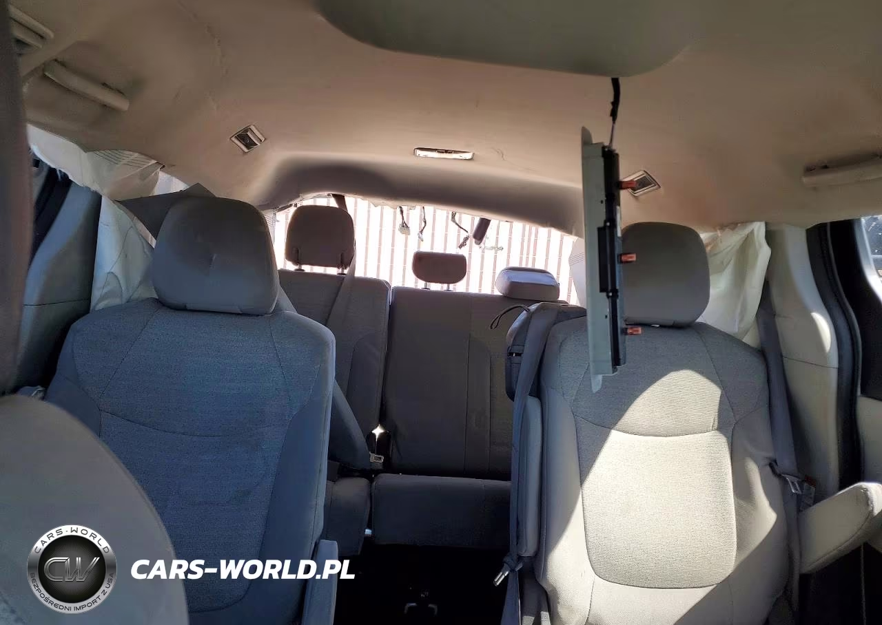 2022 Toyota Sienna Le 8-Passenger VIN:5TDKRKEC0NS079638 - 10