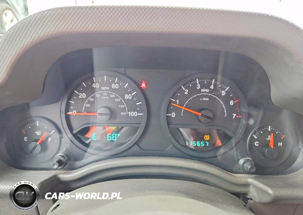 2008 Jeep Wrangler X VIN:1J4FA241X8L644745 - 9