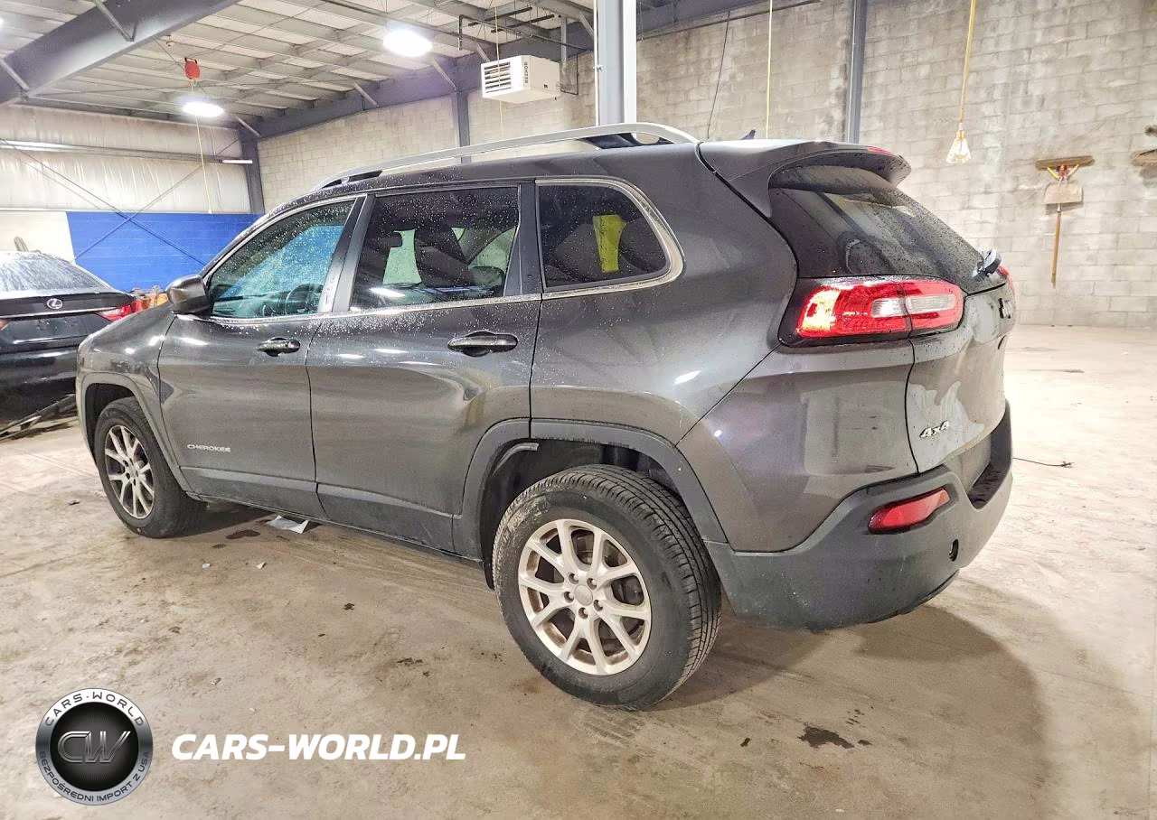 2017 Jeep Cherokee Latitude VIN:1C4PJMCB3HW570180 - 2