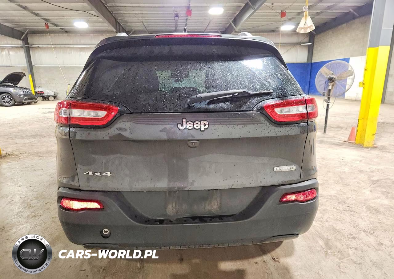 2017 Jeep Cherokee Latitude VIN:1C4PJMCB3HW570180 - 6