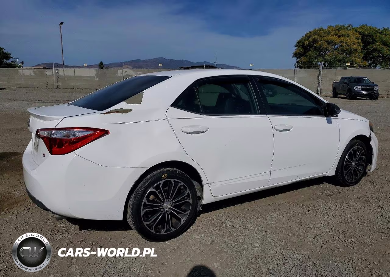 2014 Toyota Corolla S Plus VIN:5YFBURHE7EP112308 - 3