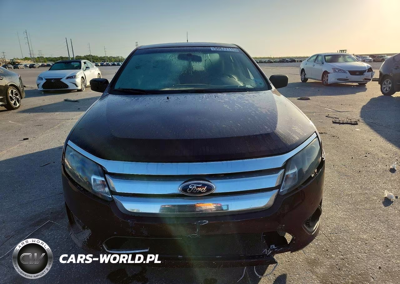 2012 Ford Fusion S VIN:3FAHP0GAXCR360190 - 5