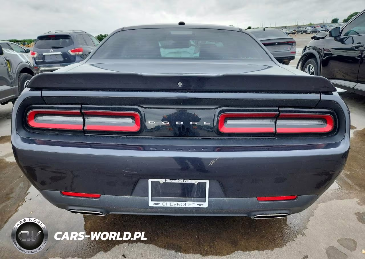 2018 Dodge Challenger Sxt VIN:2C3CDZAG9JH152989 - 6