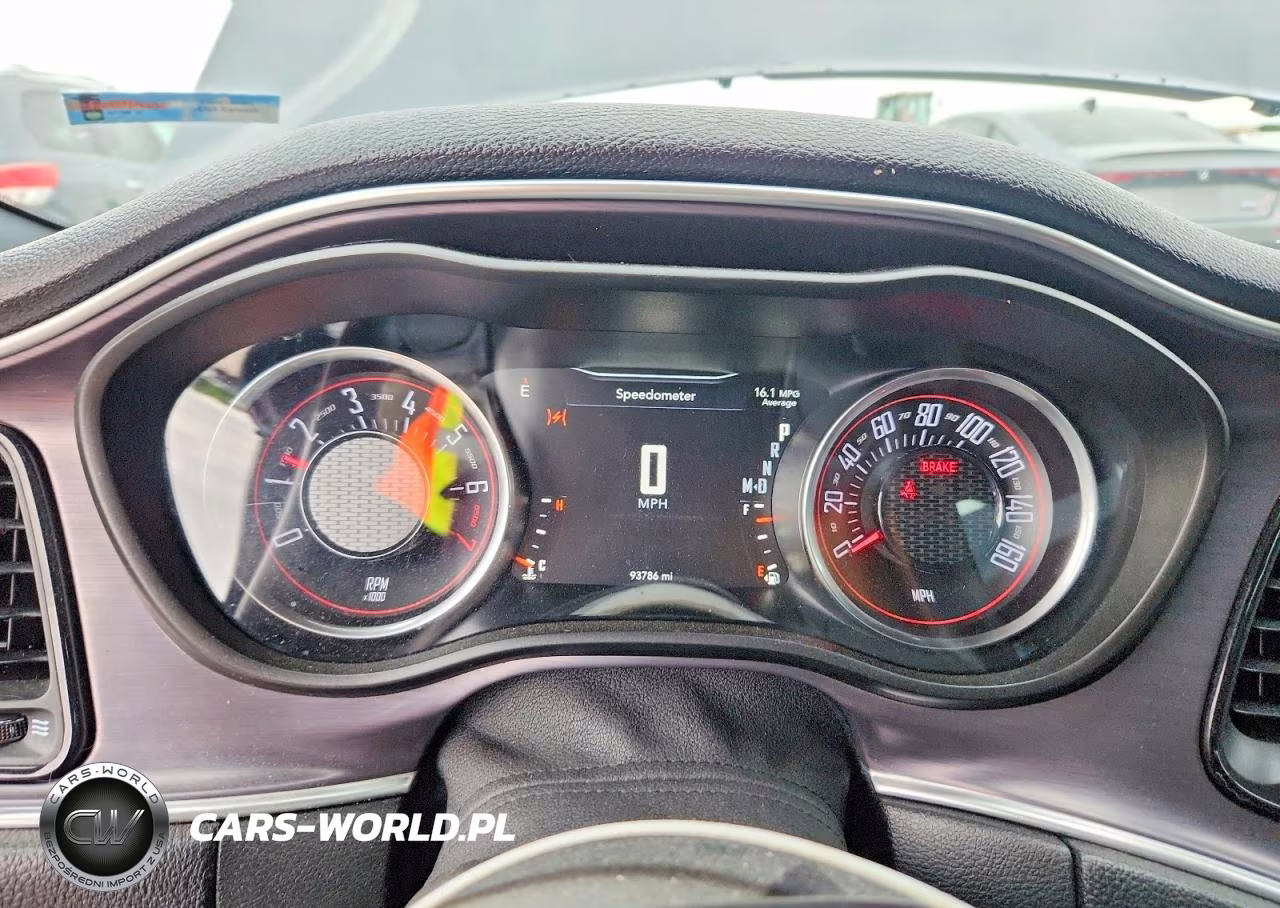 2018 Dodge Challenger Sxt VIN:2C3CDZAG9JH152989 - 9