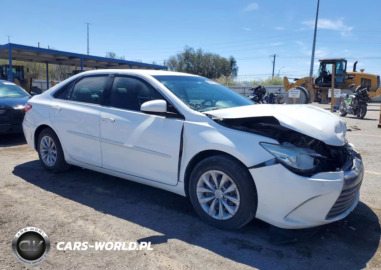 2016 Toyota Camry Le VIN:4T4BF1FK1GR547319 - 4