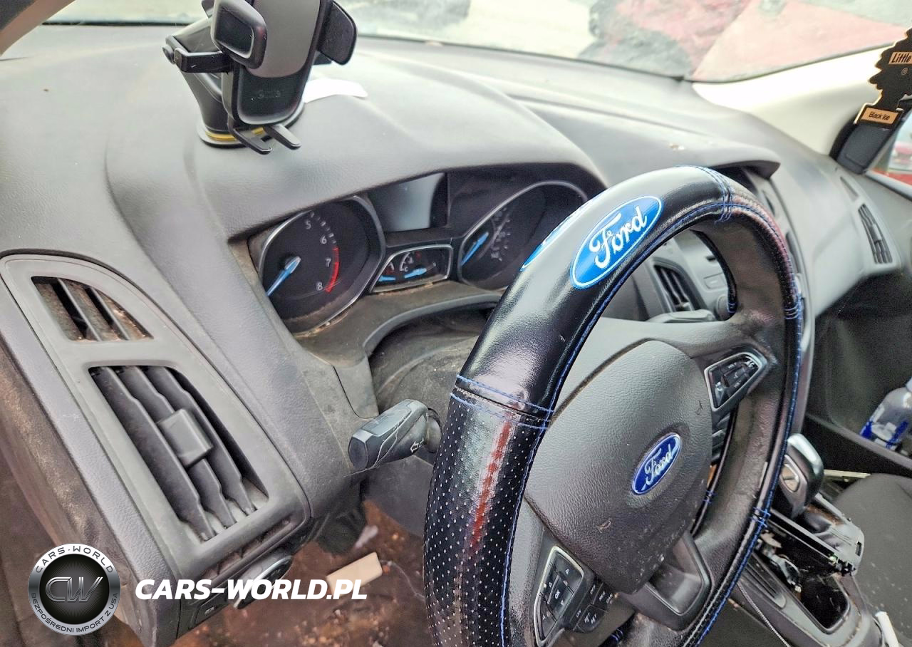 2015 Ford Focus Se VIN:1FADP3K26FL244892 - 9